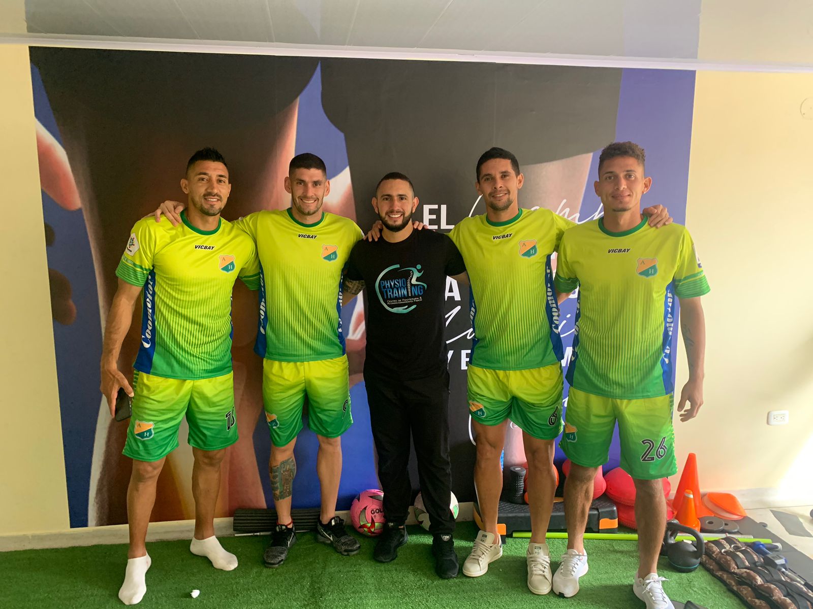 Equipo deportivo acompañado por Physio Training